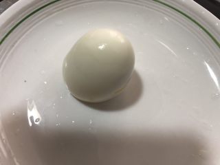 6、日式土豆沙拉,鸡蛋剥壳