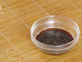 5、剩粽子的华丽变身，红糖粽子糯软可口惹人爱,搁置备用