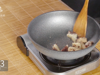 7、剩粽子的华丽变身，红糖粽子糯软可口惹人爱,炒粽子