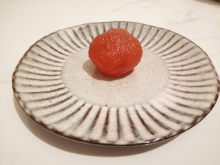 9、#甜味#凤梨蛋黄酥,凤梨馅分成15份，取其中一个