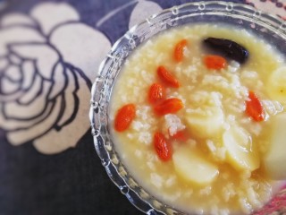 14、山药枸杞粥,盛出