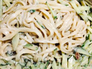 8、冬至饺子，夏至面——秘制凉面,扮匀即可食用，夏天必备神主食