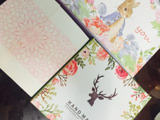 8、彩色冰皮月饼,美美的包装盒????送人去啦。