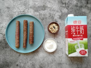 1、山药奶昔,准备所需食材。