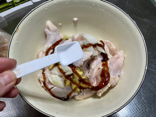 9、啤酒鸡翅根,少许白糖