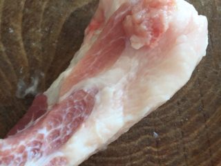 3、肉粽子,我喜欢用五花肉偏肥点的，根据你们自己口味选择肥瘦