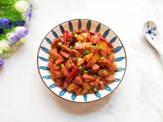 16、啤酒红烧肉,肉肉入口即化。