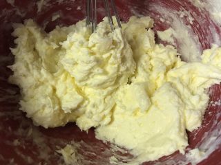 11、????流心榴莲月饼????,搅打均匀