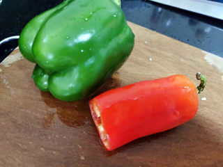 7、青椒炒牛肉,青椒，红椒