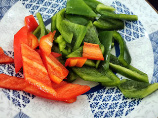 10、青椒炒牛肉,红椒也一样