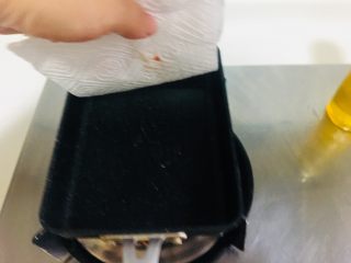 5、早餐-照烧玉子烧,蛋烧锅，长方形滴，少油用厨房纸擦拭