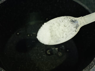 5、蒜蓉蚝油生菜,加少许盐