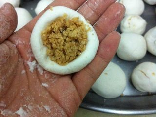 4、花生汤圆,如图