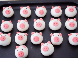 23、小猪花生流沙汤圆,依次做完所有的汤圆