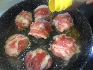 19、东南亚风味-咖喱肥牛凤梨饭团,淋入蜂蜜，