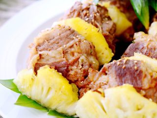 24、东南亚风味-咖喱肥牛凤梨饭团,咖喱香浓郁，凤梨香甜，肥牛香嫩