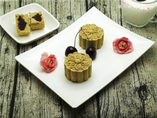 14、香油豆沙馅绿豆糕,成品图