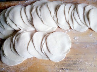 12、冬至之羊肉馅饺子,全部擀好