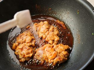13、照烧鸡腿,如果味道不够，就再加一点点盐。