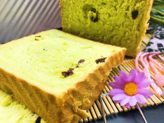 21、新加坡特色吐司～班兰叶葡萄干吐司,飘来斑斓叶的香气。