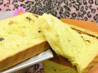 23、新加坡特色吐司～班兰叶葡萄干吐司,拨丝的口感。