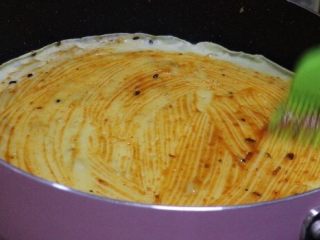 8、简单快手鸡蛋卷,也可以刷一层披萨酱。