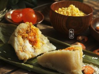 17、粤式海鲜咸肉粽,再来一张。
