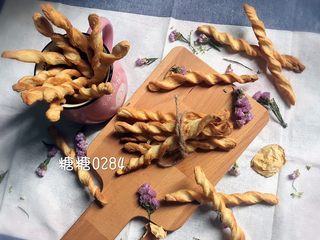 14、马苏里拉奶酪棒,成品酥脆可口，赞！