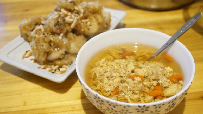 甜酒冲蛋配汤圆