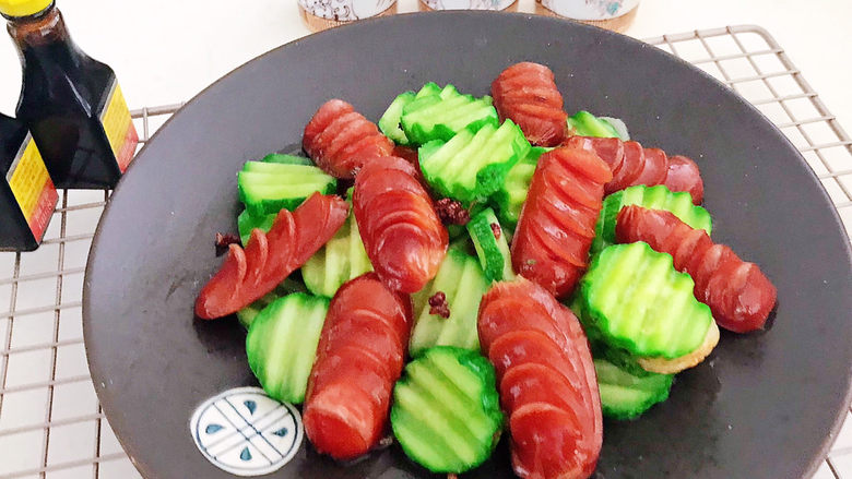 黄瓜炒香肠