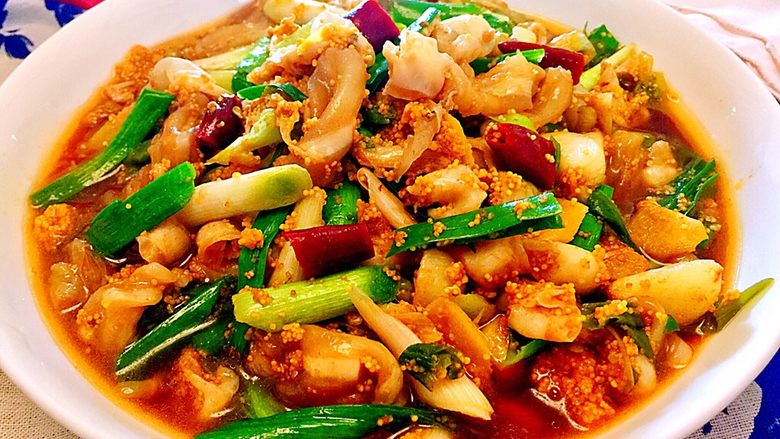 酸辣软糯无敌下饭泡椒蒜苗烧鱼泡