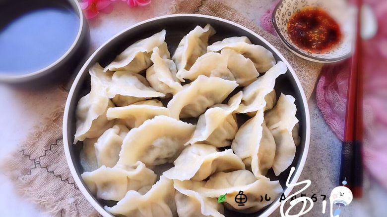 冬至美食猪肉荠菜水饺