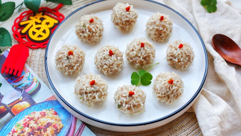 冬至美食清香可口的珍珠藕丸