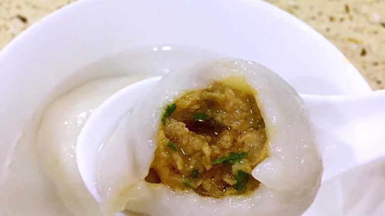 鲜肉汤圆芝麻汤圆