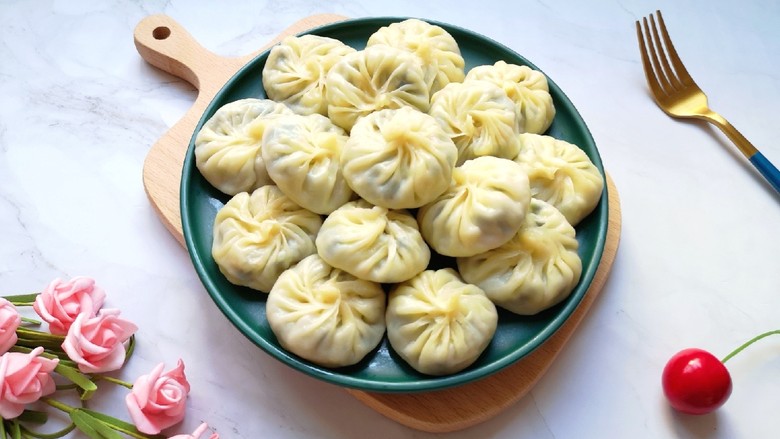 冬至美食饺子皮小笼包