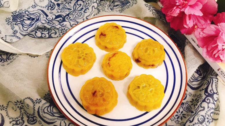 南瓜紫薯糯米月饼