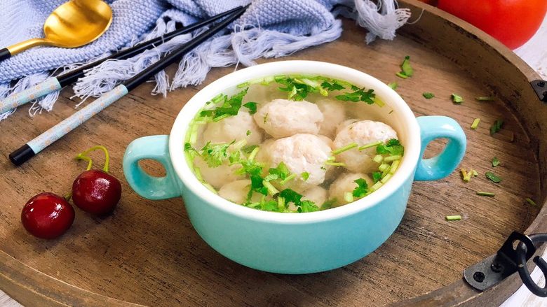 厨房挑战荤菜鲜鱿鱼丸