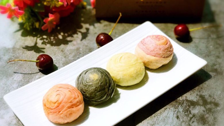 彩色螺纹蛋黄酥