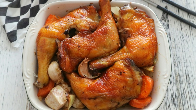 咸味红酒烤香草鸡腿