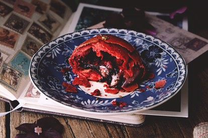 简单版红丝绒麻薯蛋黄酥