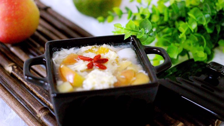 一碗汤苹果百合酒酿蛋花羹