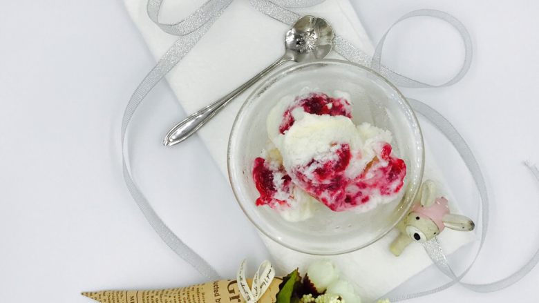 小暑食谱红李牛奶冰淇淋冷饮