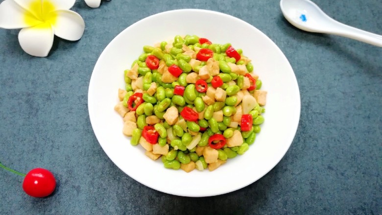 冬至美食毛豆炒鸡丁