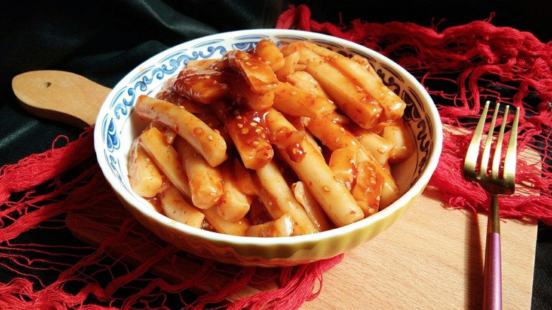 韩式辣炒年糕炙手可热的小吃