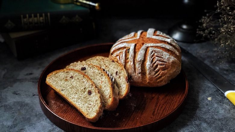 蔓越梅花生黑麦软欧包