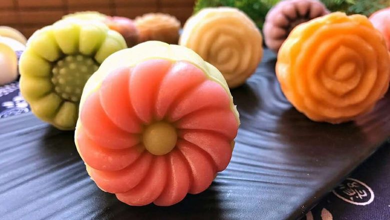 五彩冰皮月饼附奶黄馅做法