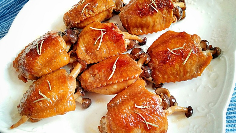 采鸡翅的小蘑菇无油版