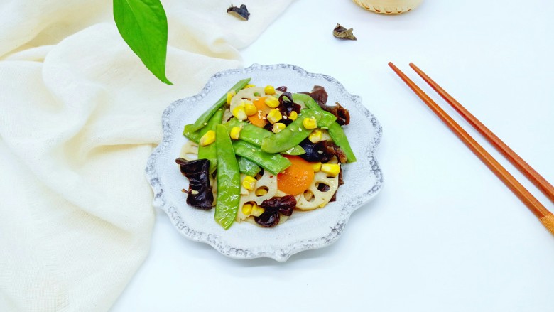 时令蔬菜荷塘月色小炒