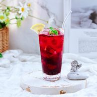 蔓越莓桑葚气泡水