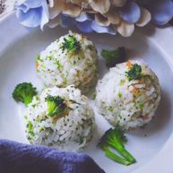 营养低脂美貌便当西兰花饭团